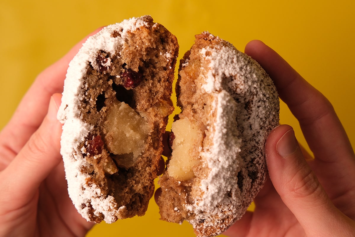 Фото Stollen / Штолен | Купити різдвяне печиво Штолен з марципаном