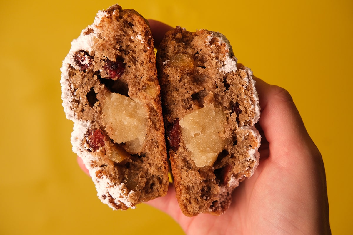 Фото Stollen / Штолен | Купити різдвяне печиво Штолен з марципаном