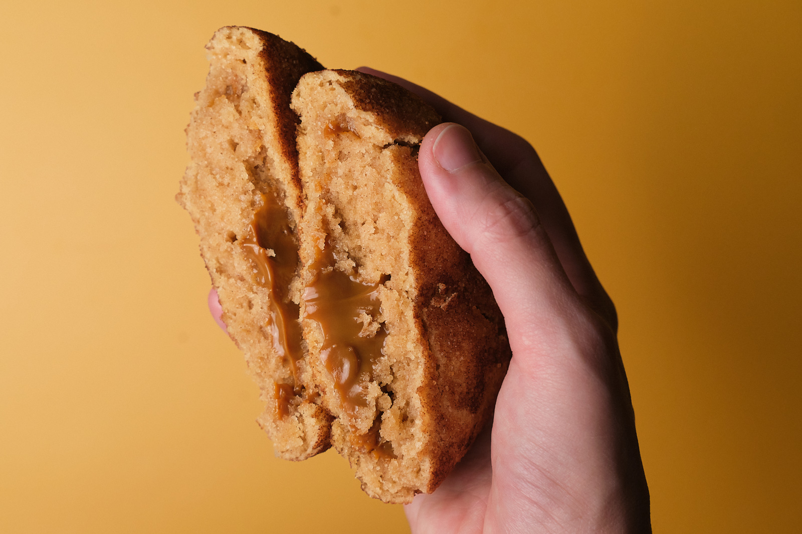 Фото Ducle de Leche / Іріска | Купити кукіз з вареним згущеним молоком та корицею