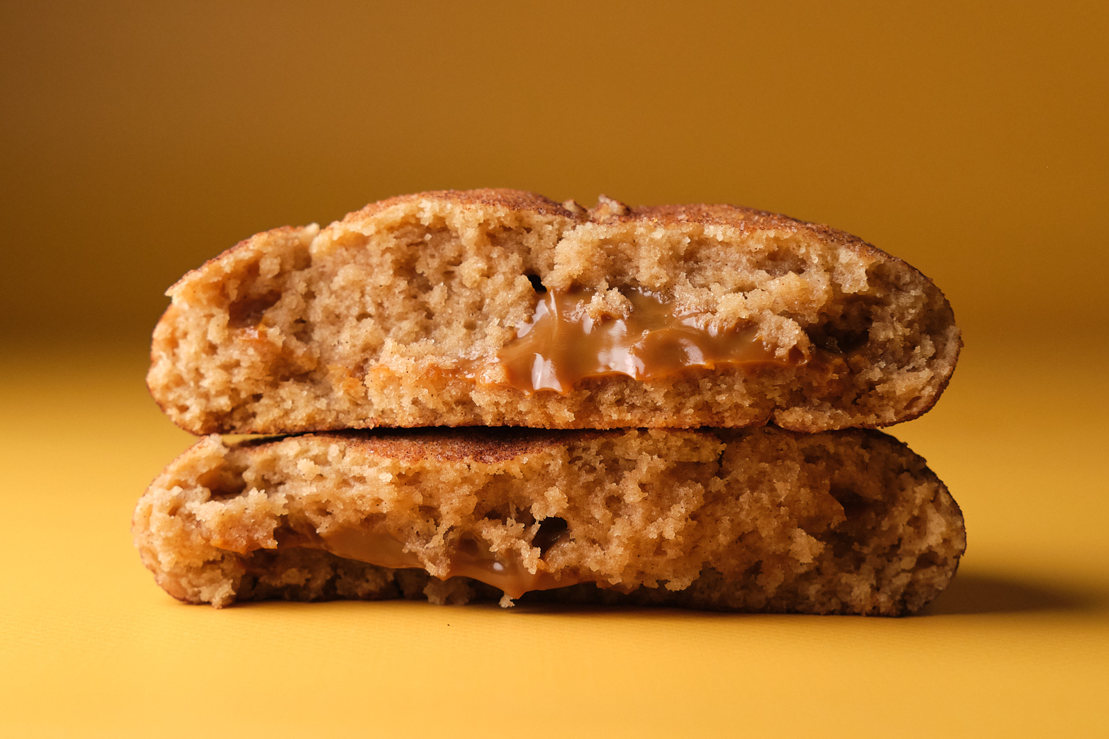 Фото Ducle de Leche / Іріска | Купити кукіз з вареним згущеним молоком та корицею