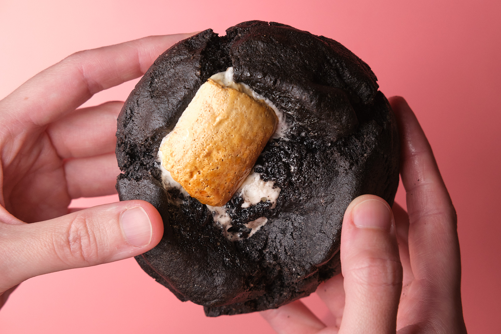 Фото Dark Flames | Купити кукіз з чорним какао та маршмелоу