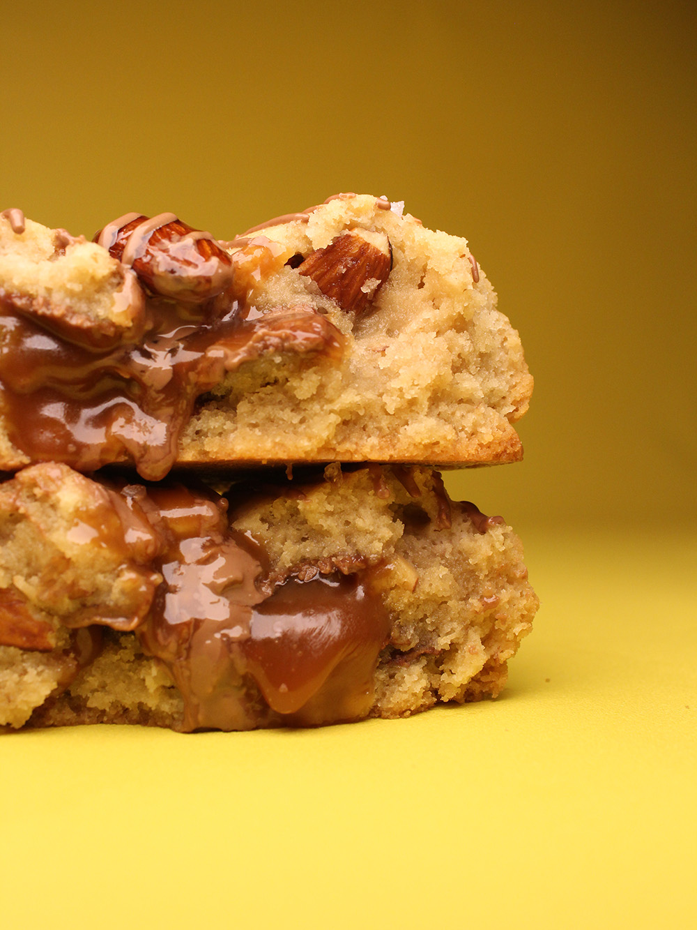 Фото Карамельний мигдаль | Купити печиво з карамеллю, мигдалем та молочним шоколадом